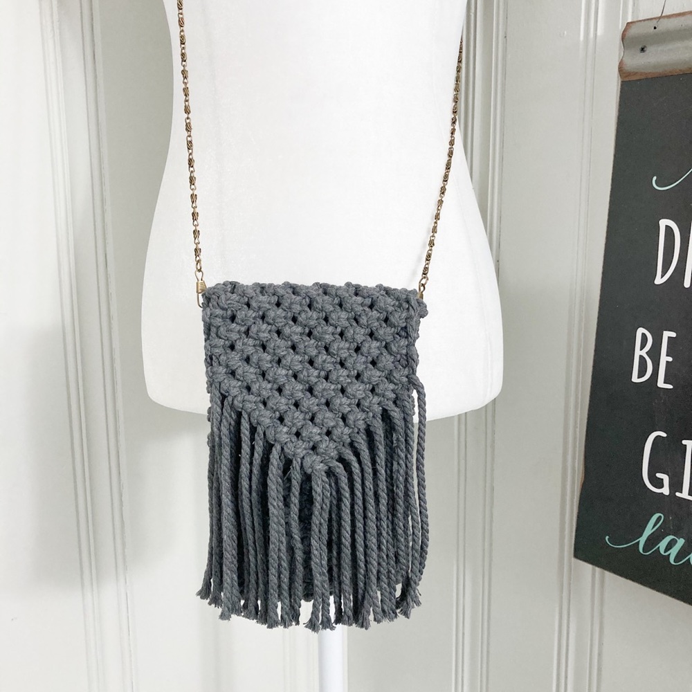 Claire - Handmade Macrame Cell Phone Bag